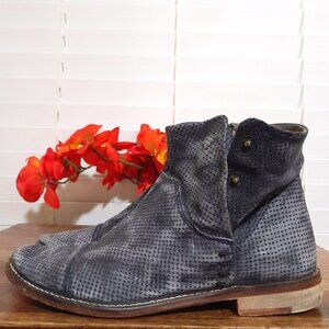 Free People  Leather Boots  Shadow Lark Ankle Boots sz 36/6